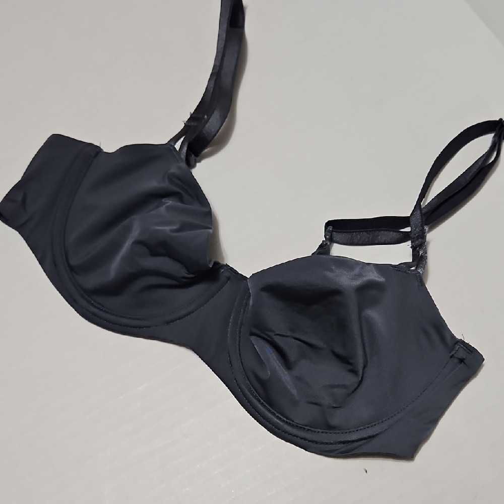Victoria's Secret Dream Angels Slate Gray Underwire Smooth Seamless Bra Size 34B